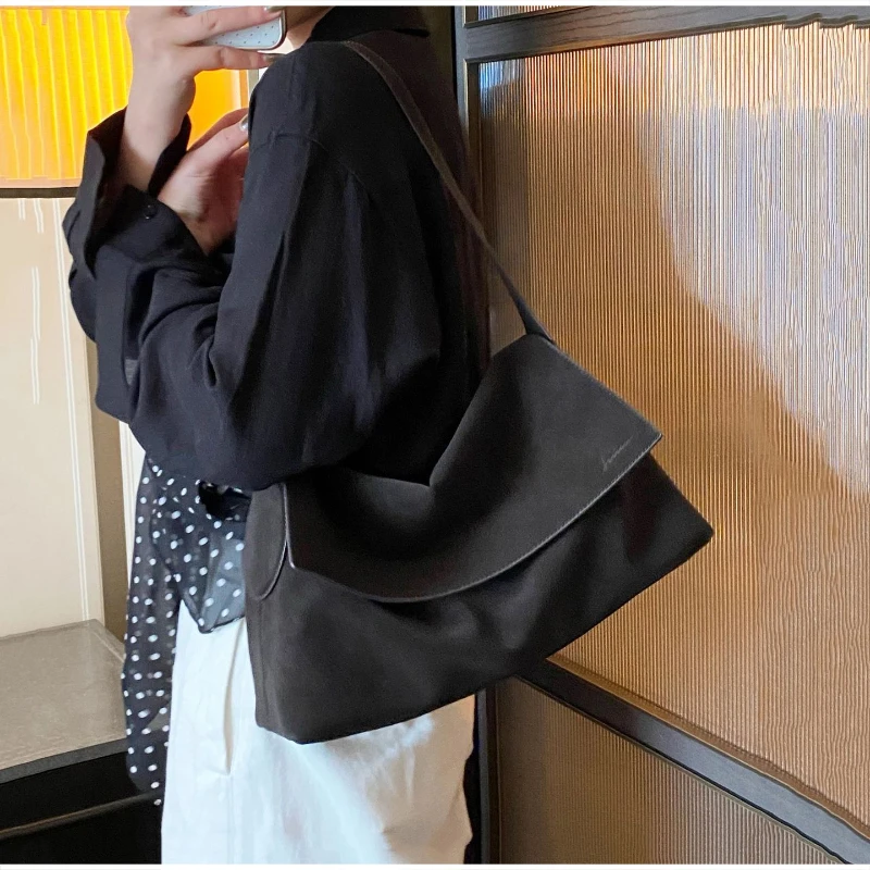 Minimalist Retro Faux Suede Shoulder Bag Autumn New Matte Texture Flap Hobo Bag Soft Pu Spacious Daily Commuter Underarm Handbag