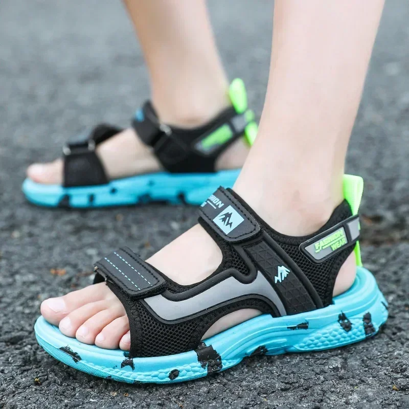 Fashion Boys Sandals Soft Sole 2024 New Kids Summer Sandals Lightweight Comfortable Sneakers Casual Beach Water Children Shoes