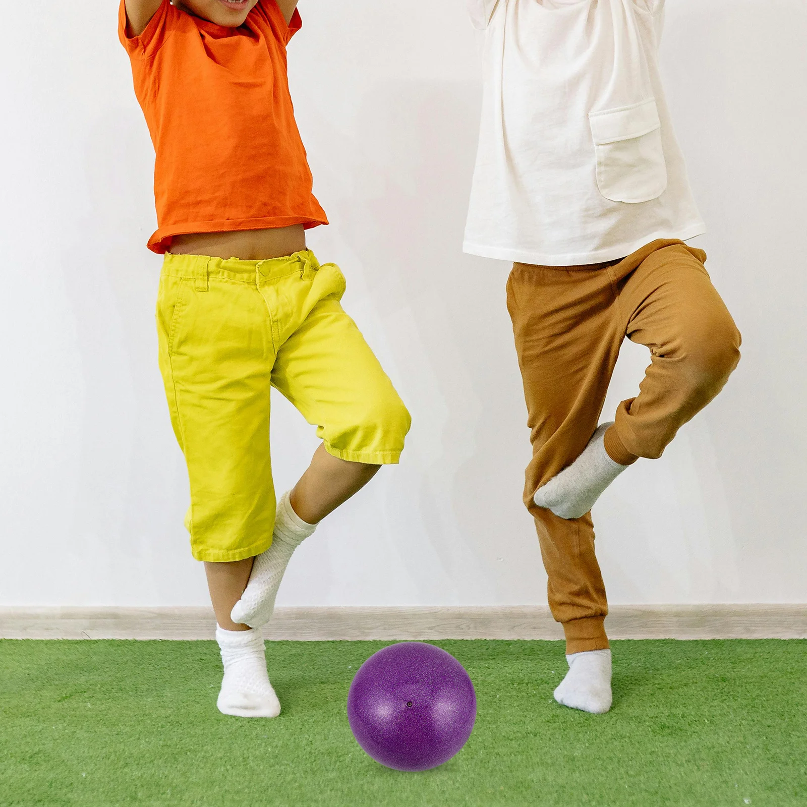 1 قطعة الجمباز الفني الصغير القابل للنفخ لحجم مناسب لممارسة الرقص معدات التدريب كرة الجمباز