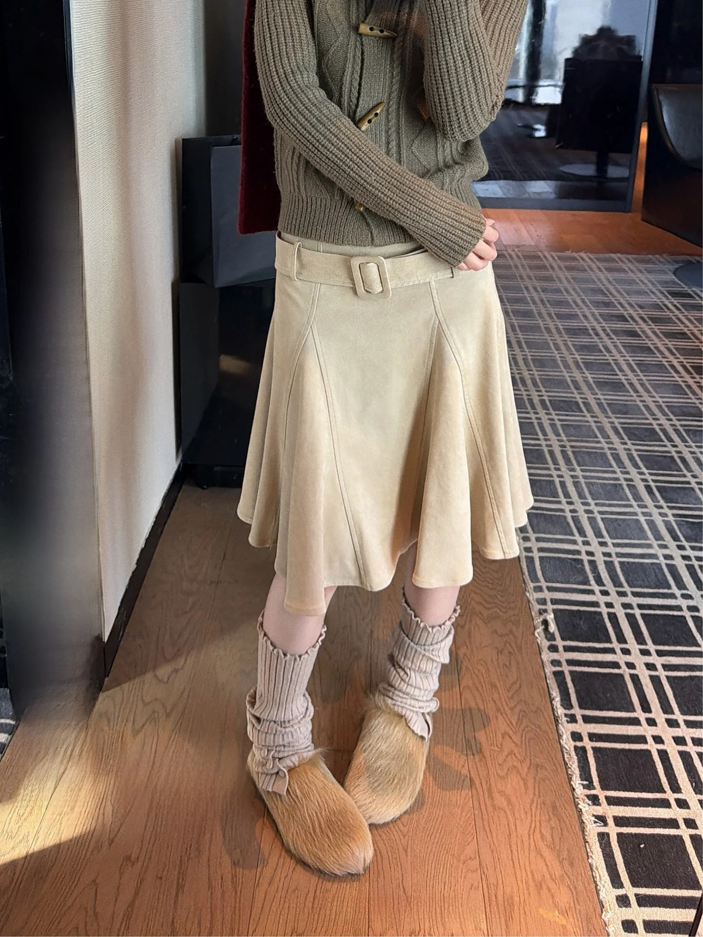 

Женская зимняя повседневная юбка А-силуэта цвета хаки с низкой талией, свободного кроя, однотонная, с высокой талией, из другой ткани