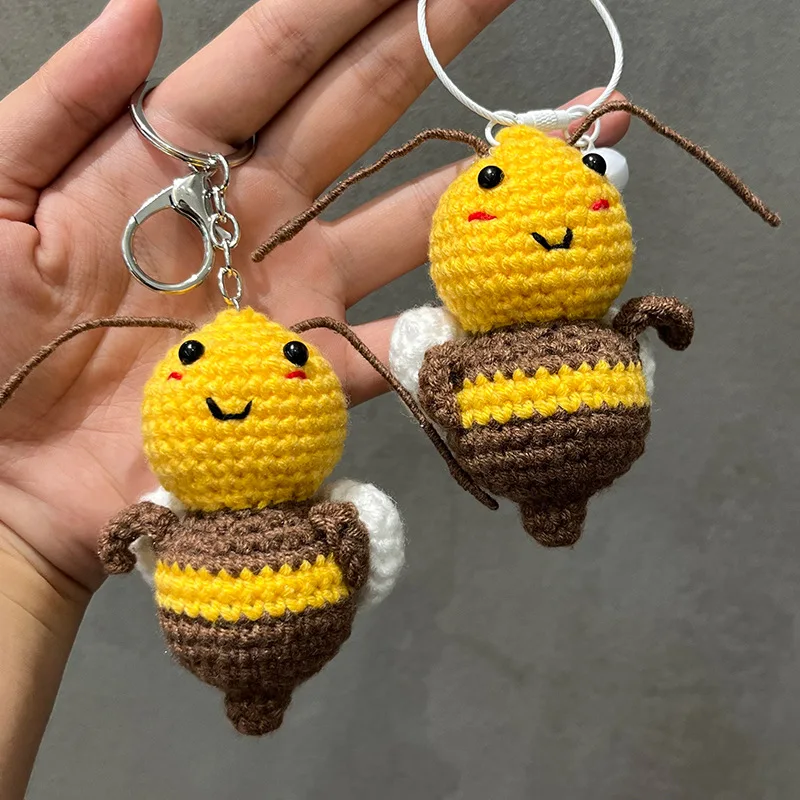 Cartoon Handmade Knitted Bee Keychain Pendant Room Decor Cute Yarn Wool Crochet Bee Doll Ornament Christmas Gift Home Decoration