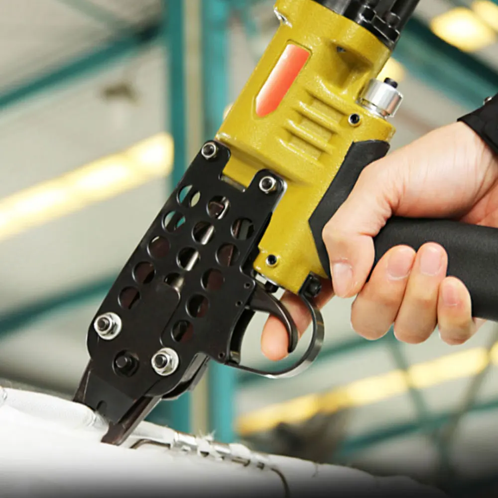 

SC760 Pneumatic C-Type Nail Gun Chicken Rabbit Cage Binding Gun Air Operated Net Assembly Stapler Tool