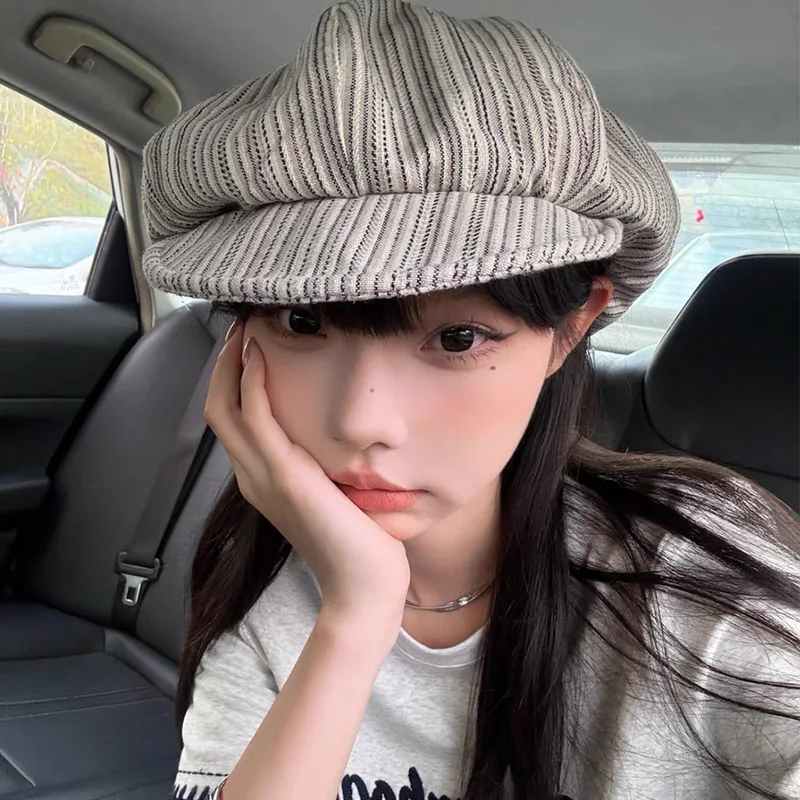 

Niche Retro Oversized Cloud Berets Cap for Women Show Face Small Spring and Summer Casual Versatile Classic Striped Painter Hat