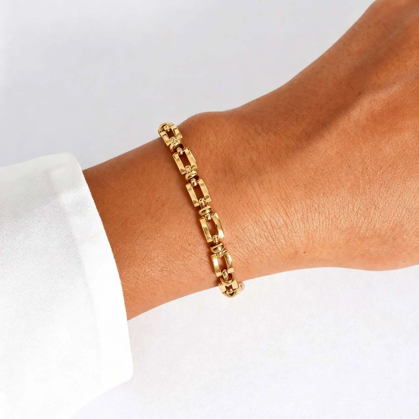 

18k Gold Plated Stainless Steel Chain Bracelet for Women Non-tarnish, Adjustable Statement Geometric Link Jewelry Gift