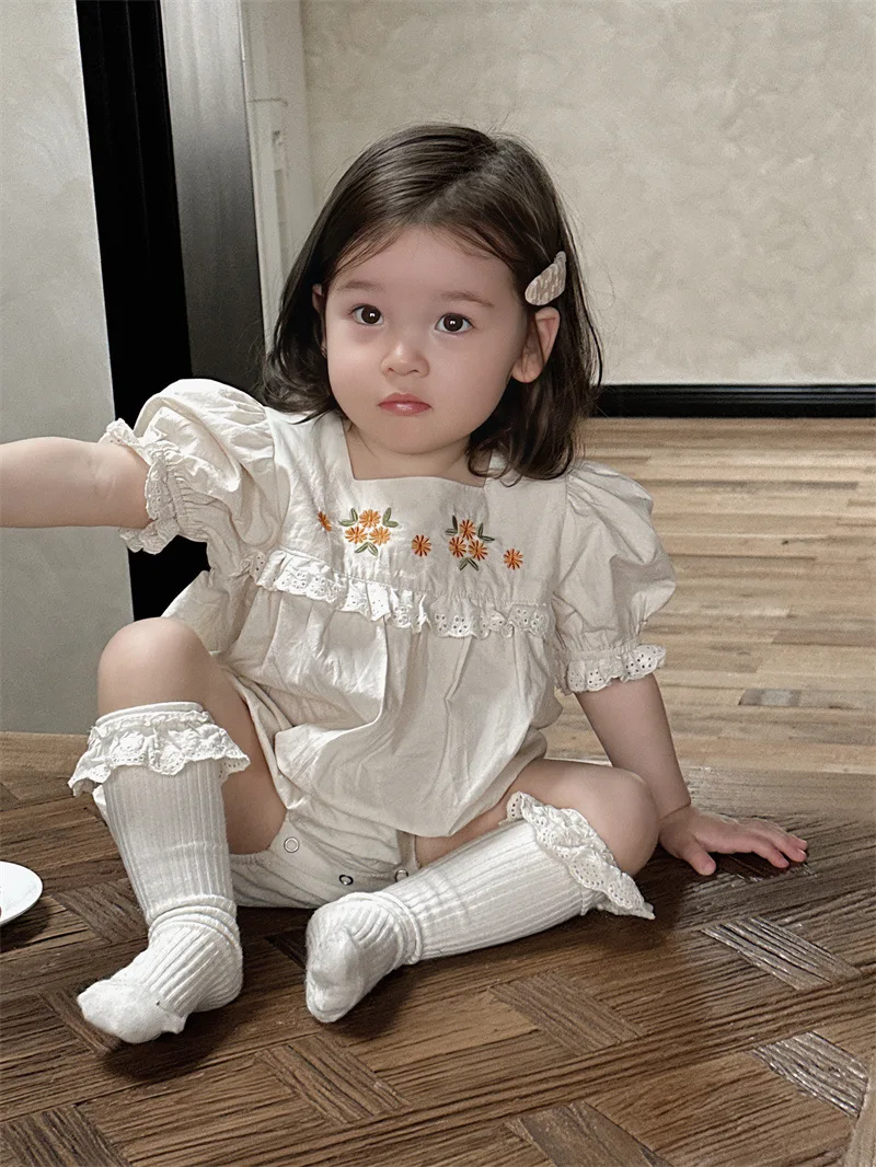 Infant Clothes Summer Girl Baby Embroidery Flower Plaid Puff Sleeves Onesie Newborn Girls Ruffle Cotton Loose Casual Bodysuit