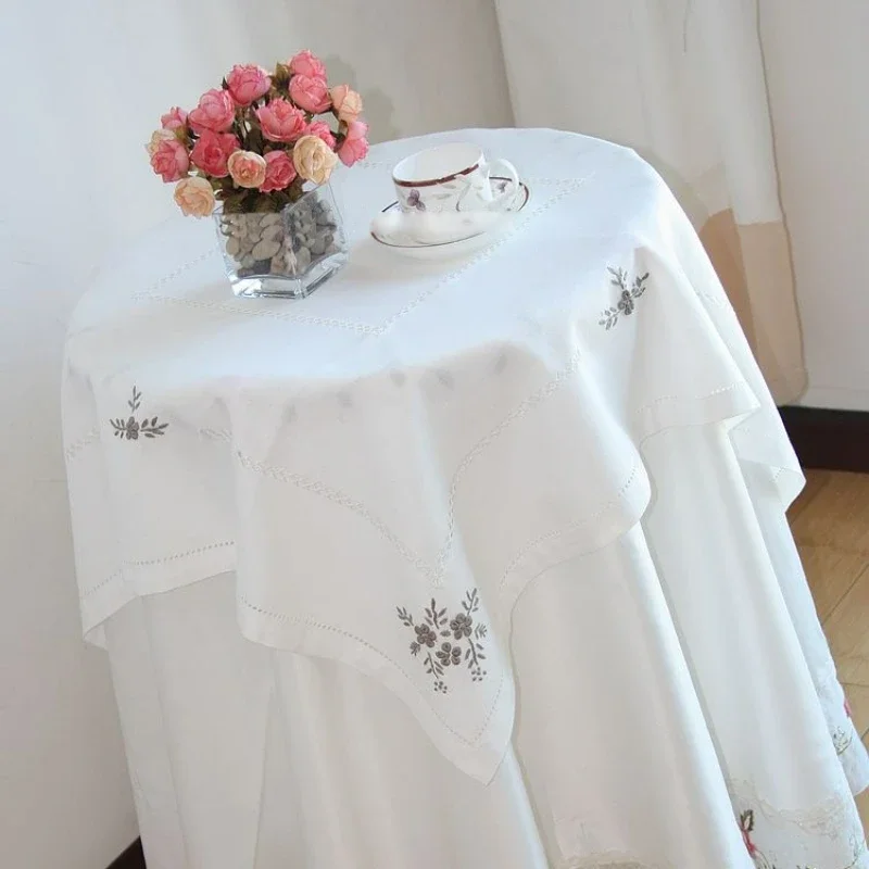 New White Delicate Hemstitch Embroidery Tablecloth Elegant Embroidered Table Cloth Overlays Home Decor Towel Textiles