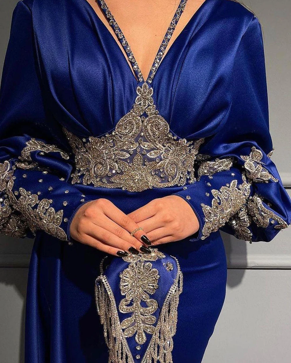 

Blue Appliqued Lace Mermaid Evening Dresses Arabic Long Sleeves Satin Formal Prom Gowns For Dubai Celebrity Dresses Vestido