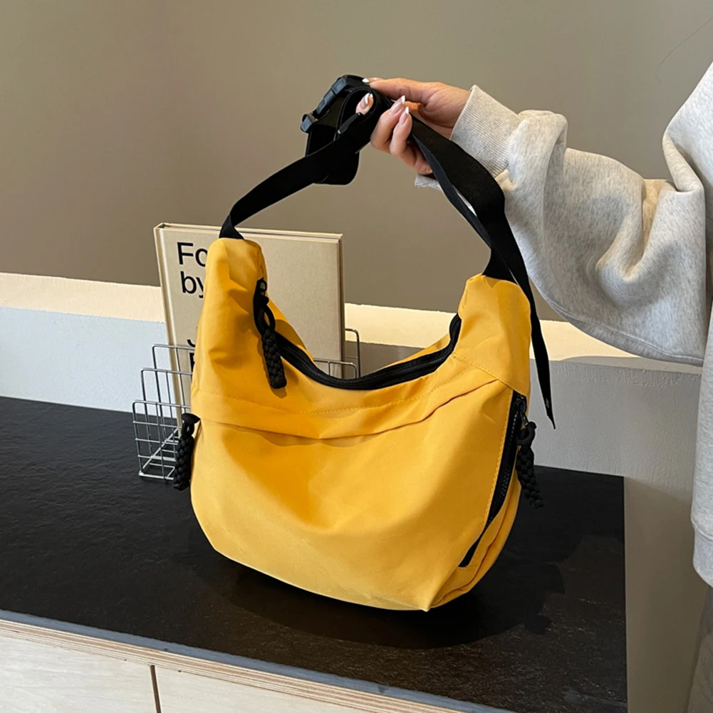 Fashion Messenger Bag Nylon Crossbody Bag Large Capacity Stylish Shoulder Bag Solid Color Crescent Commuting Bag for Women Girls