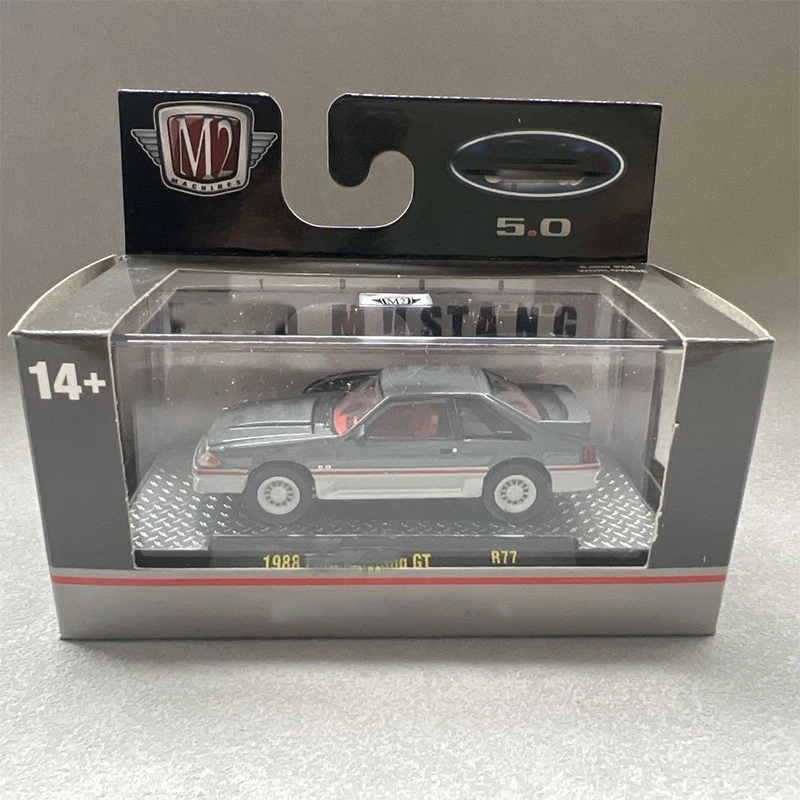 Sonderangebot M2 1:64 Simuliertes Pickup-Truck-Modell aus Aluminiumdruckguss Sammlerstück Dekoration Perfekt Verpackt Versandfertig