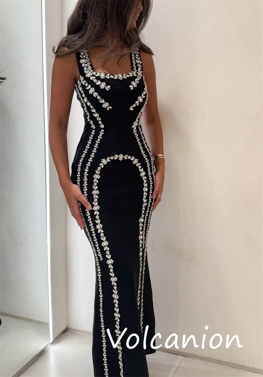 맞춤 제작된 모던 스타일 저지 스팽글 트럼펫 스퀘어넥 미디 드레스, 맞춤 행사용 정장 캐주얼 드레스