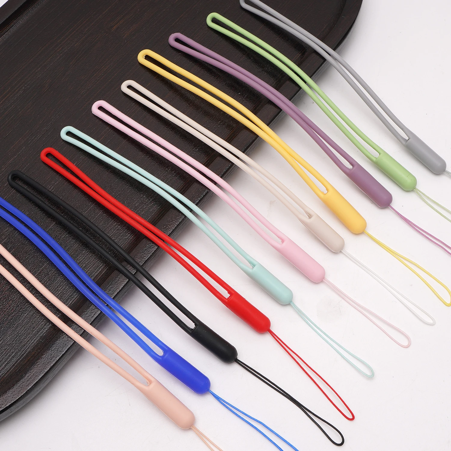 

1pc Multi Color Liquid Silicone Phone Rope 20cm Long Universal Anti Drop Phone Lanyard Short Wrist Strap DIY Key Chain Supplies