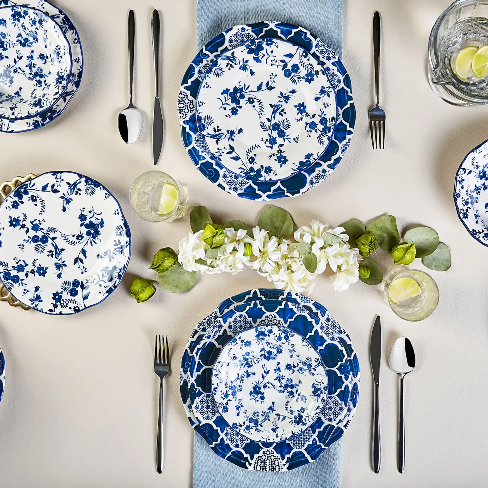 

24 Piece Porcelain Dinner Set Blue and White Flower Pattern Saudi Arabia Market Elegance Fine Porcelain Dinner Set Dinnerware