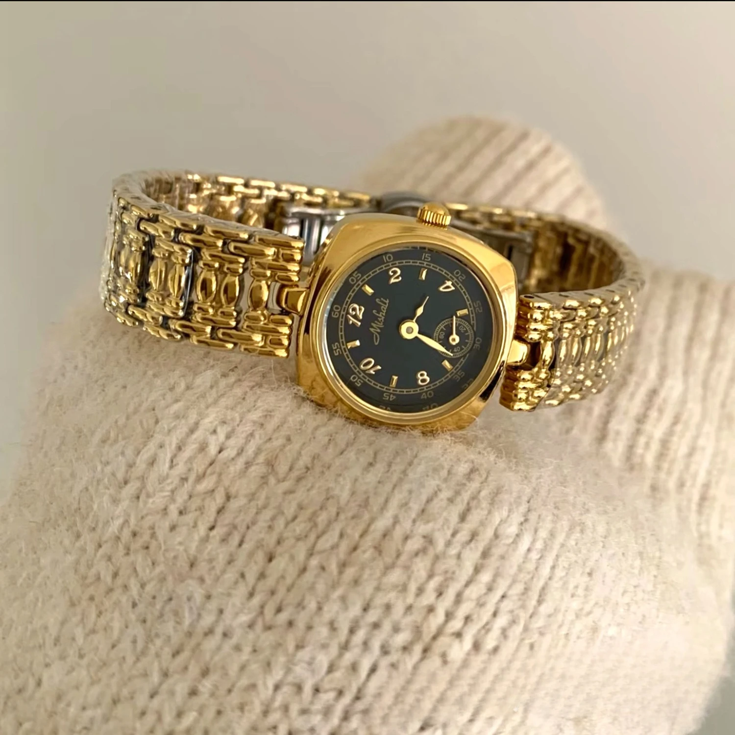 

NewStainlessSteel Women'S WatchStylish Small Dial Independent Small Seconds Subdial Elegant Ladies' Wristwatch Perfect As A Gift