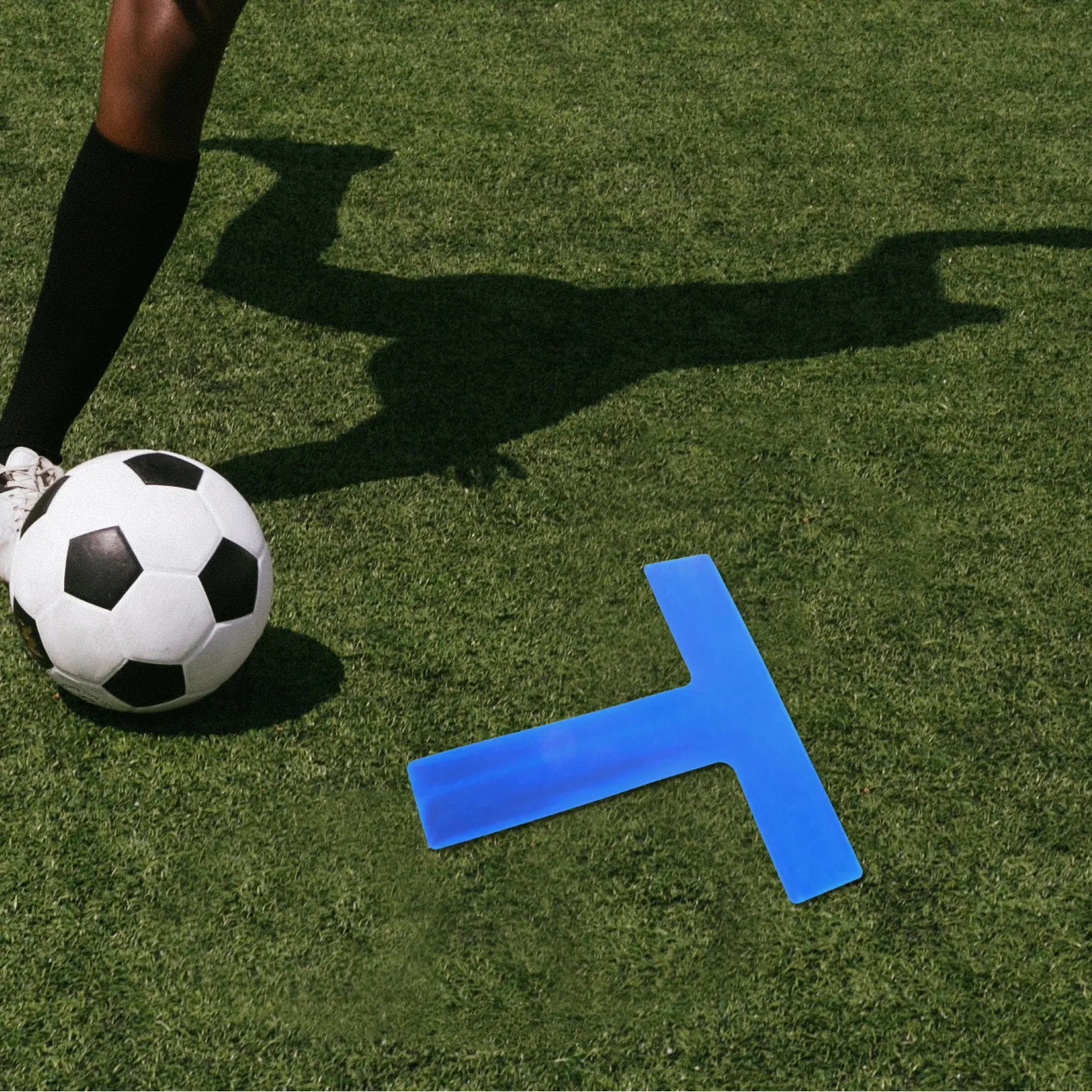 

2Pcs T Shaped Court Markers Blue Training Field Spot Markers for Soccer Basketball Agility Footstep Drills Sports Ground