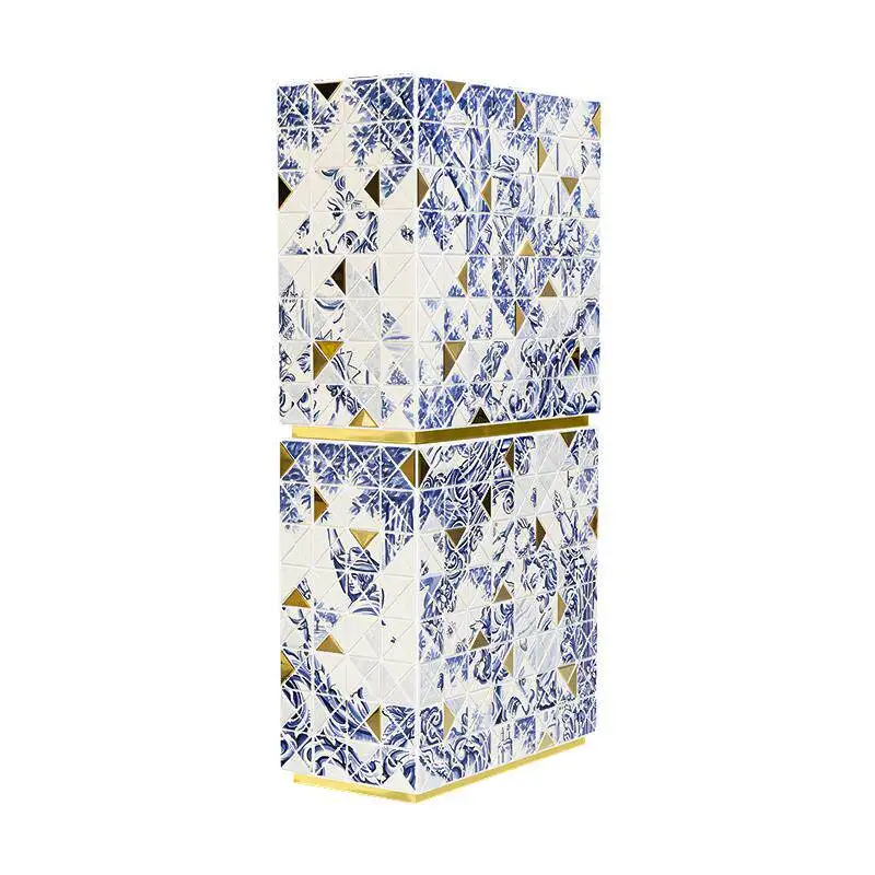 *High-end Luxury Sideboard - Hand-painted Design - Large Storage Space Enhancing the Decorative Effect of the Home