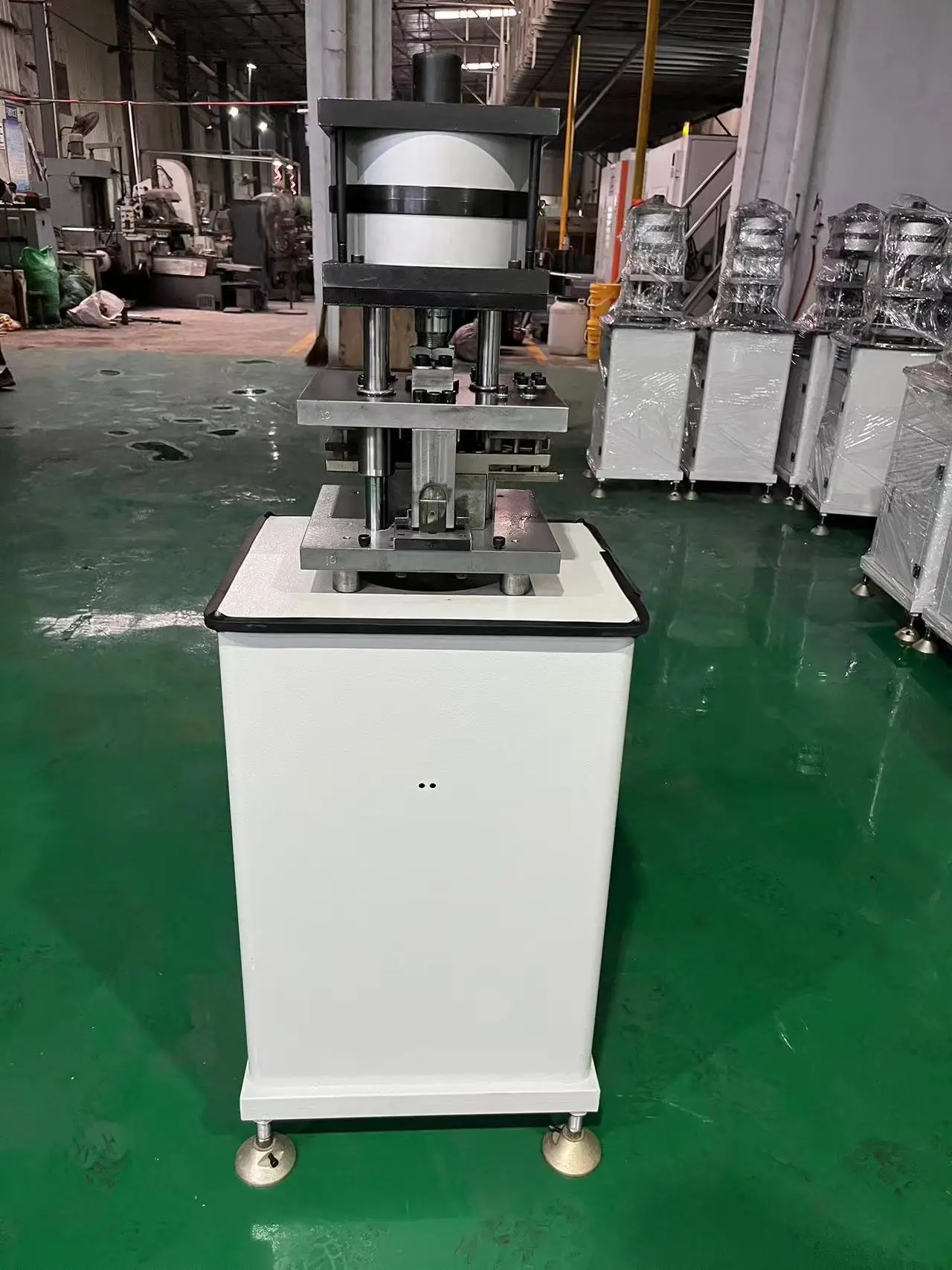 Small Five Station Hydraulic Press Used For PVC Window Door Punching With Core Motor & Bearing Components For Aluminum Material