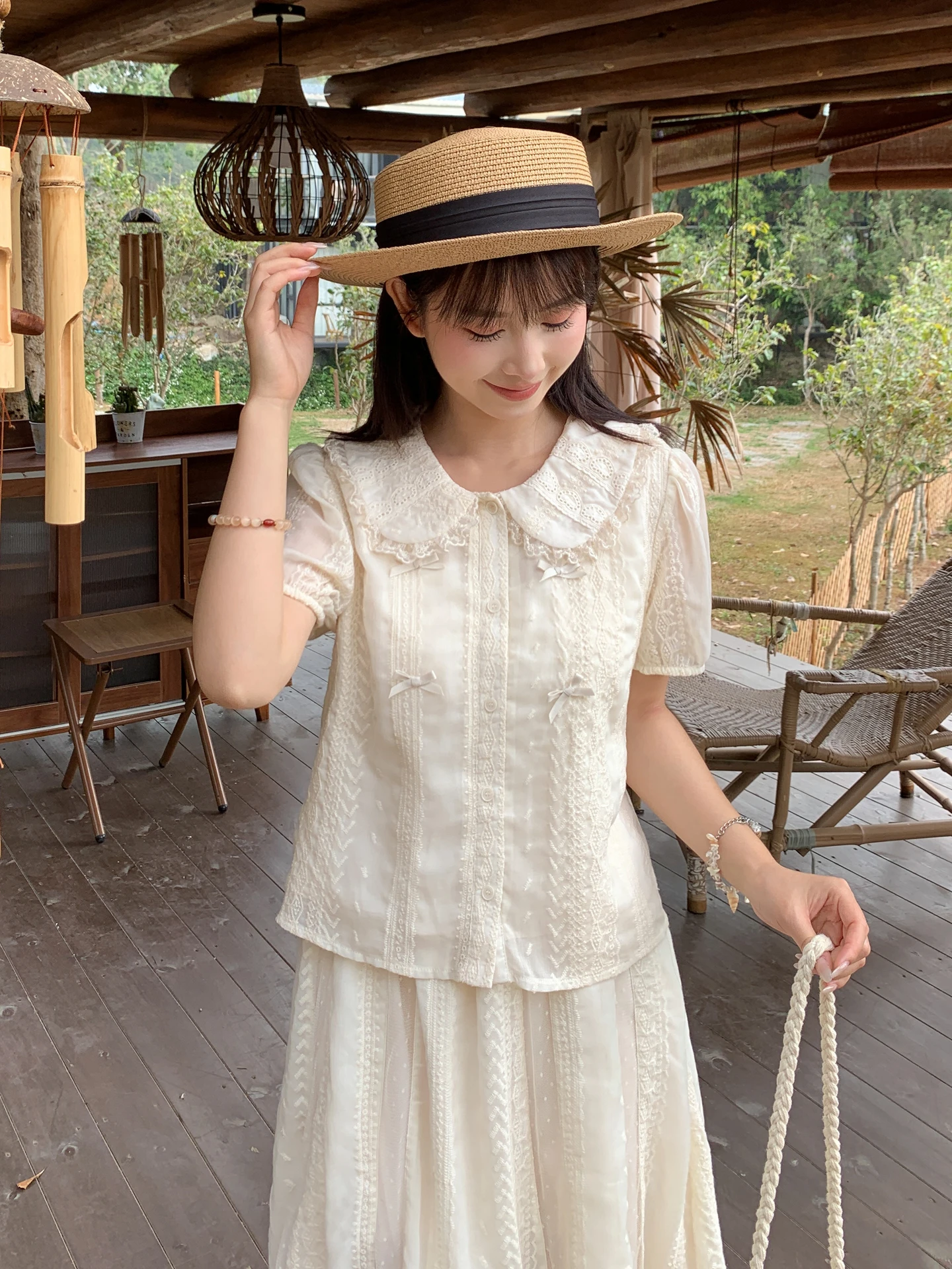

Sweet Style Loose Lace Patchwork Design Doll Collar Bubble Sleeve Women's Shirt Summer Versatile Casual Polyester Fiber Short...