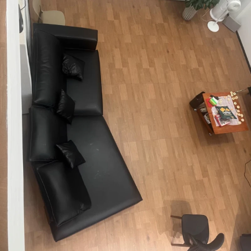 أريكة جلدية إيطالية بسيطة لغرفة المعيشة 2025 أرائك كرسي شمالية جديدة منتفخة سحابة مزدوجة Divano Soggiorno أثاث منزلي