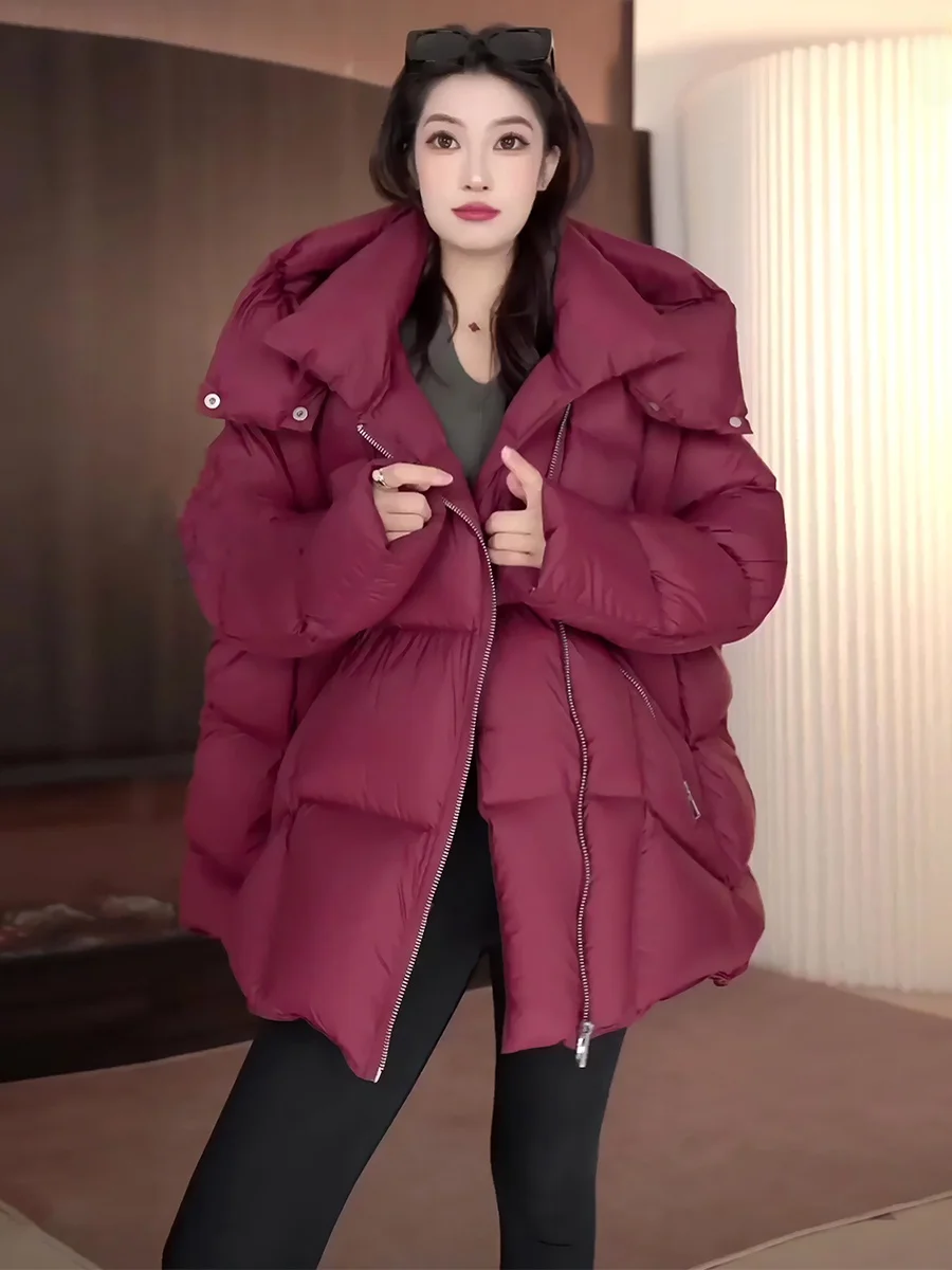 Czerwona kurtka puchowa damska zimowa nowa, mały rozmiar, średniej długości, z kapturem, modna, dojazdy do pracy, ocieplana.