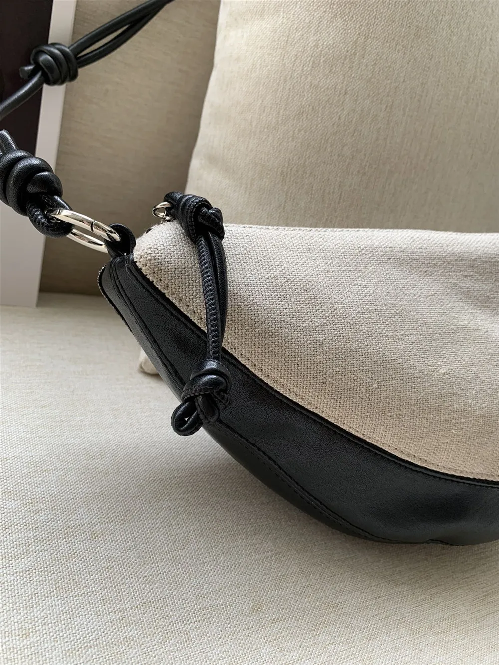 High Quality Linen Stitching Cowhide Dumpling Bag Shoulder Crossbody Saddle Bag for Women