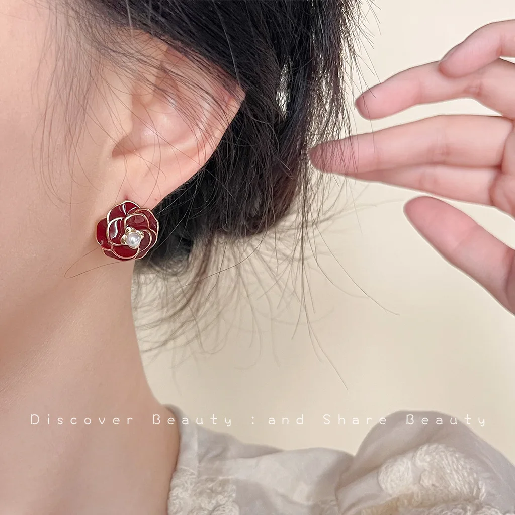 DIY accessories Ankola red oil drop earrings French retro light luxury niche simple ear buckle versatile high-end white earrings