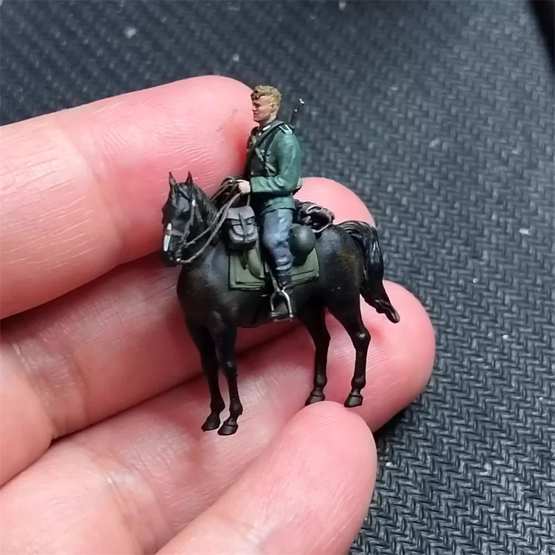 Modelo a Escala 1:72, Figura de Soldado Oficial de Caballería de Combate Alemán de Invierno, Hecha a Mano y Pintada en Resina, Accesorio para Escenas, Colección de Exhibición