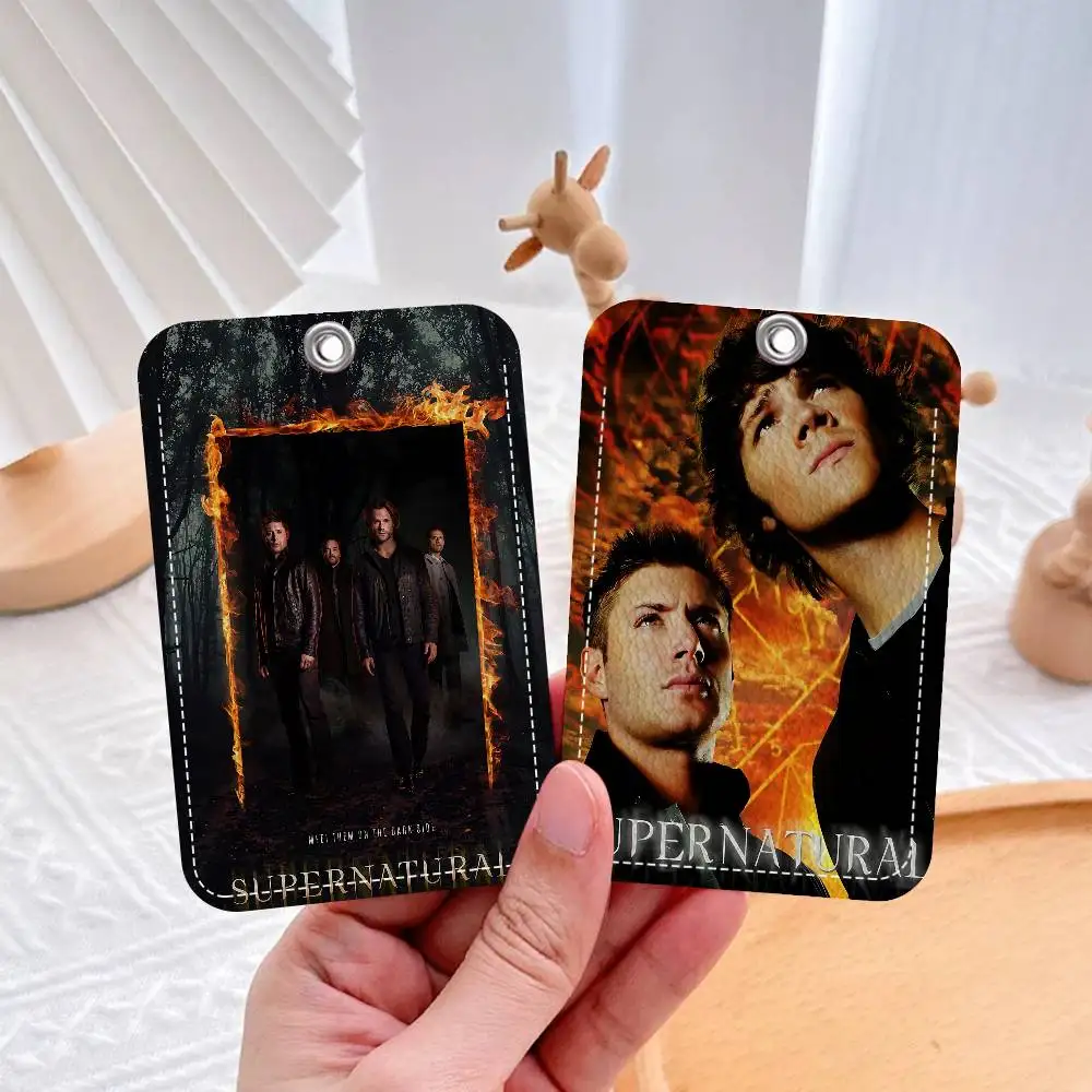 حافظة واقية لبطاقة الهوية وبطاقة الوجبات من سلسلة Classic Fantasy Series S-Supernatural Access & Meal #6