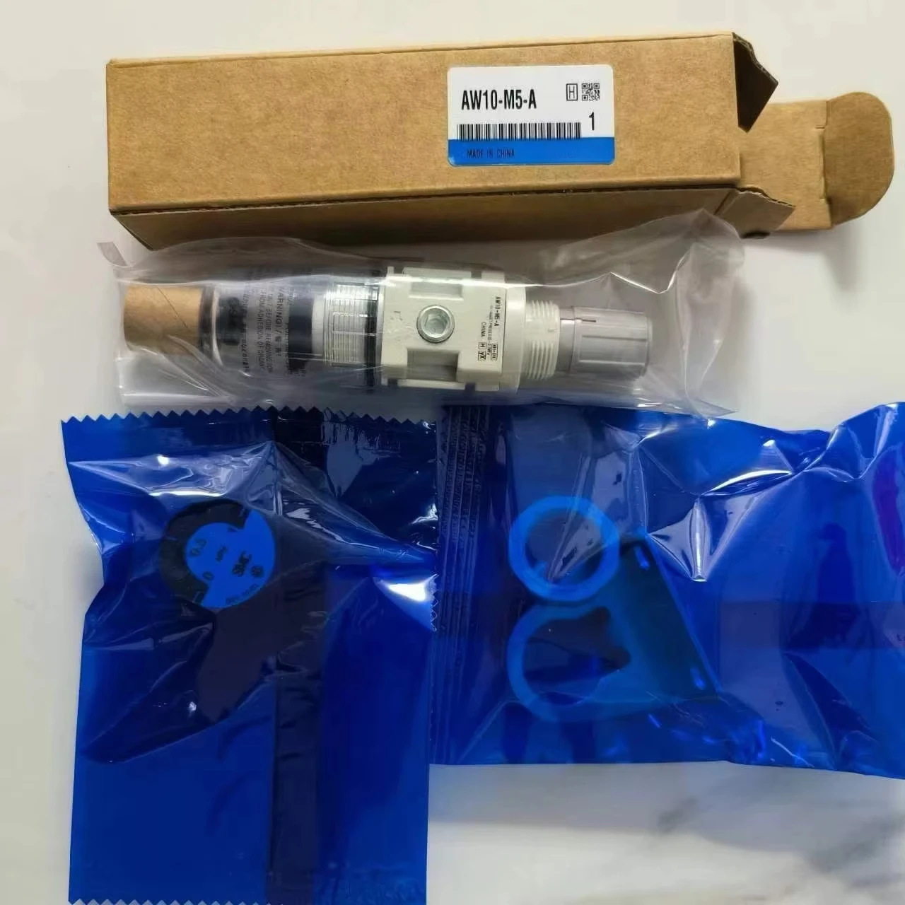 

SMC AW10-M5BG-A Original Air Cylinder Filter Regulator PLC Industrial Automation Accessories Filter Regulator