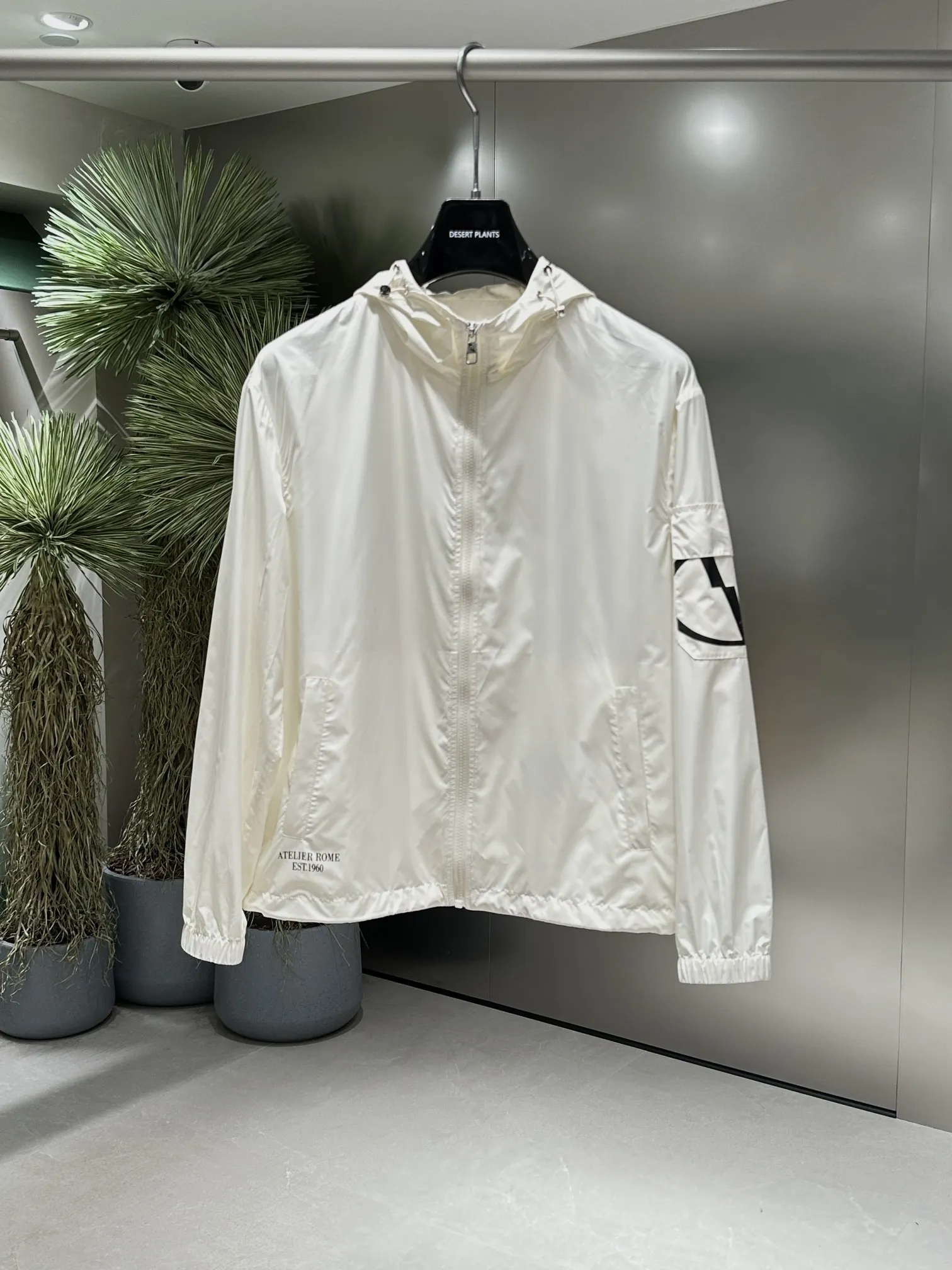 

Spring Summer New 2025 Men's Faionable Thin Hooded Jaet Casual Top Trendy Haome Outerwear Stand Fit Zipper Decorati...