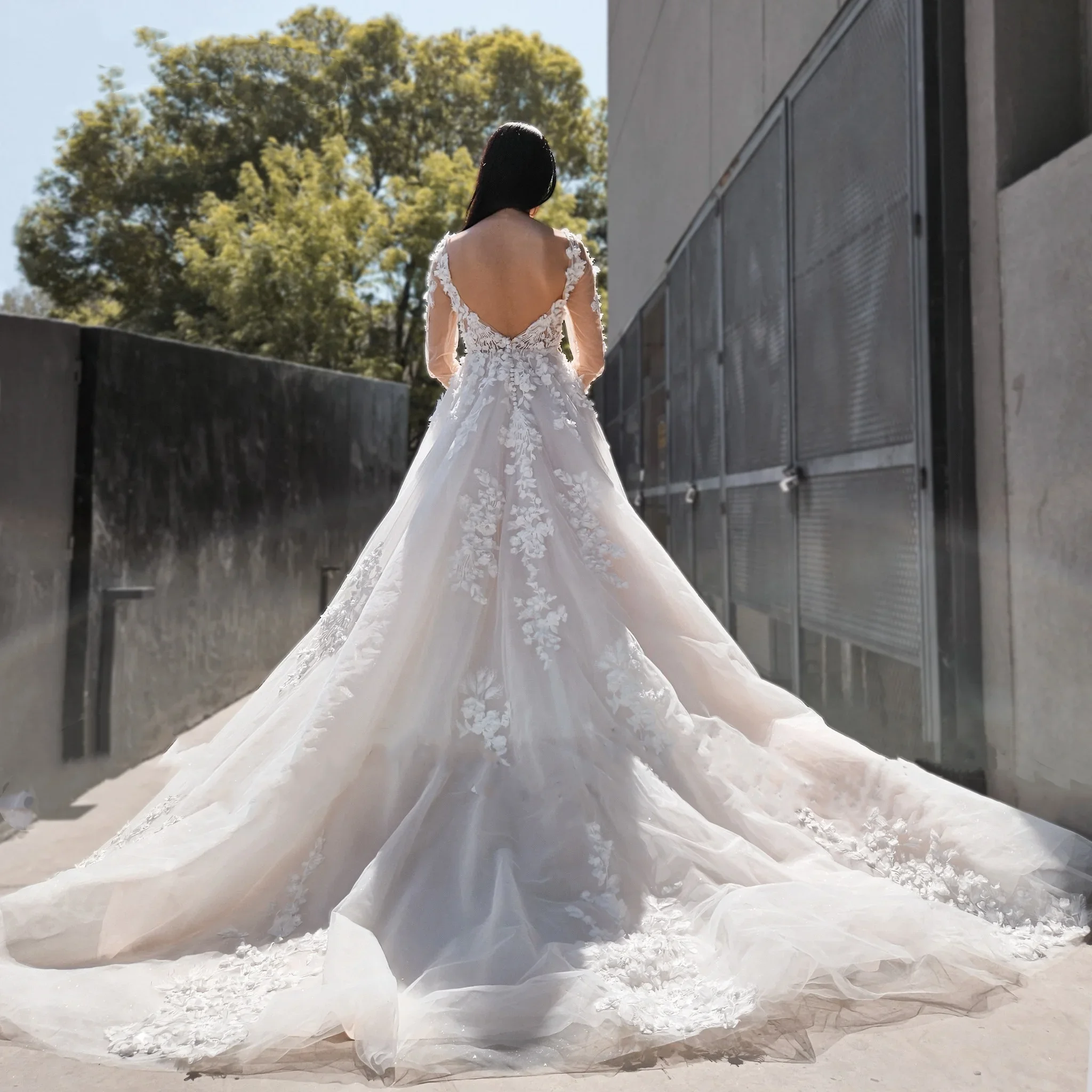 Flavinke Customized Wedding Dresses Mariages Long Sleeves V Neck Appliques Sweep Train Bride Robe De Mariee vestidos de novia