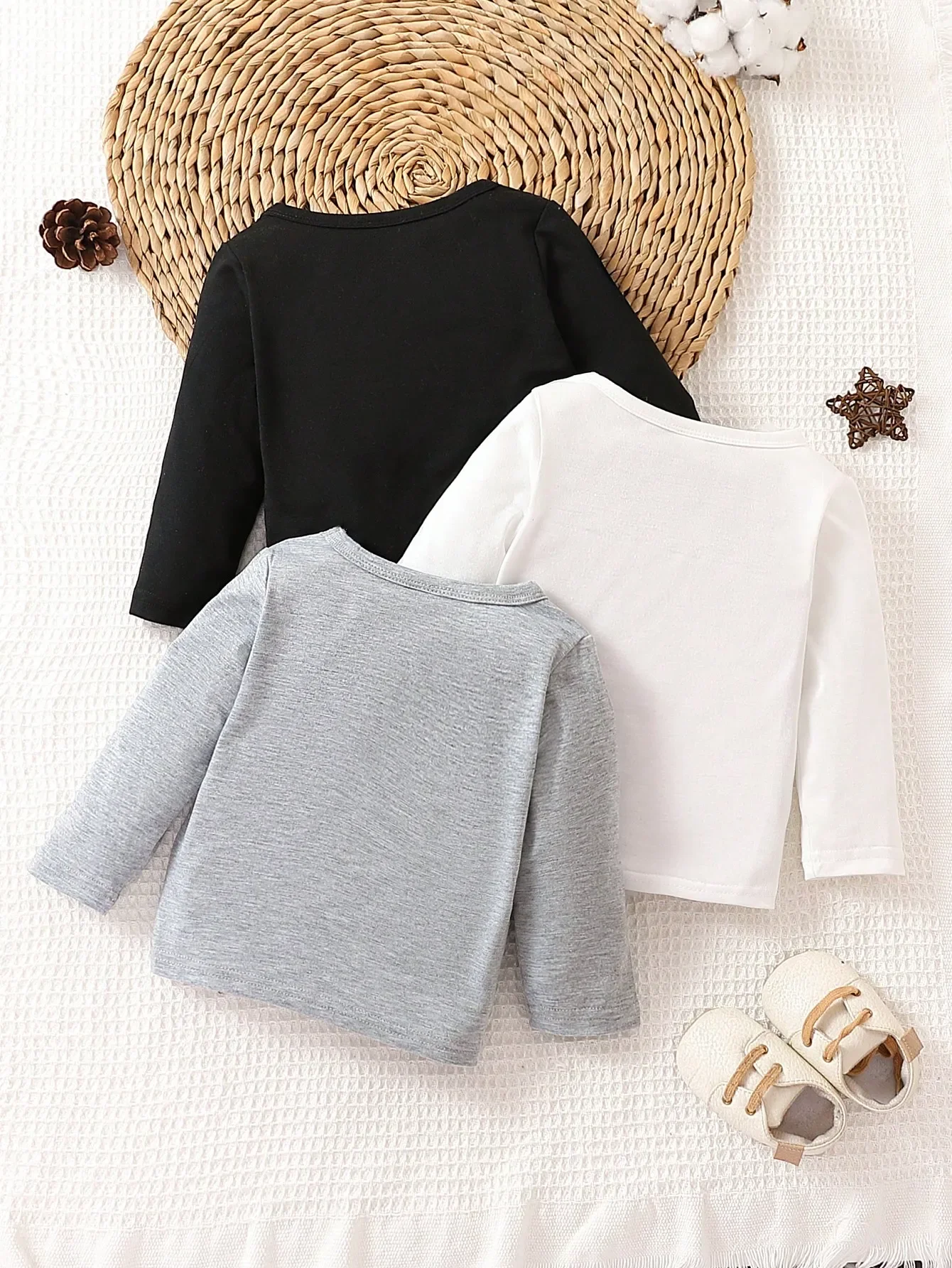 3-piece Autumn/Winter Baby Girls Warm Soft and Comfortable Base T-shirt Boys Casual Solid Color Long Sleeve Jumper Set