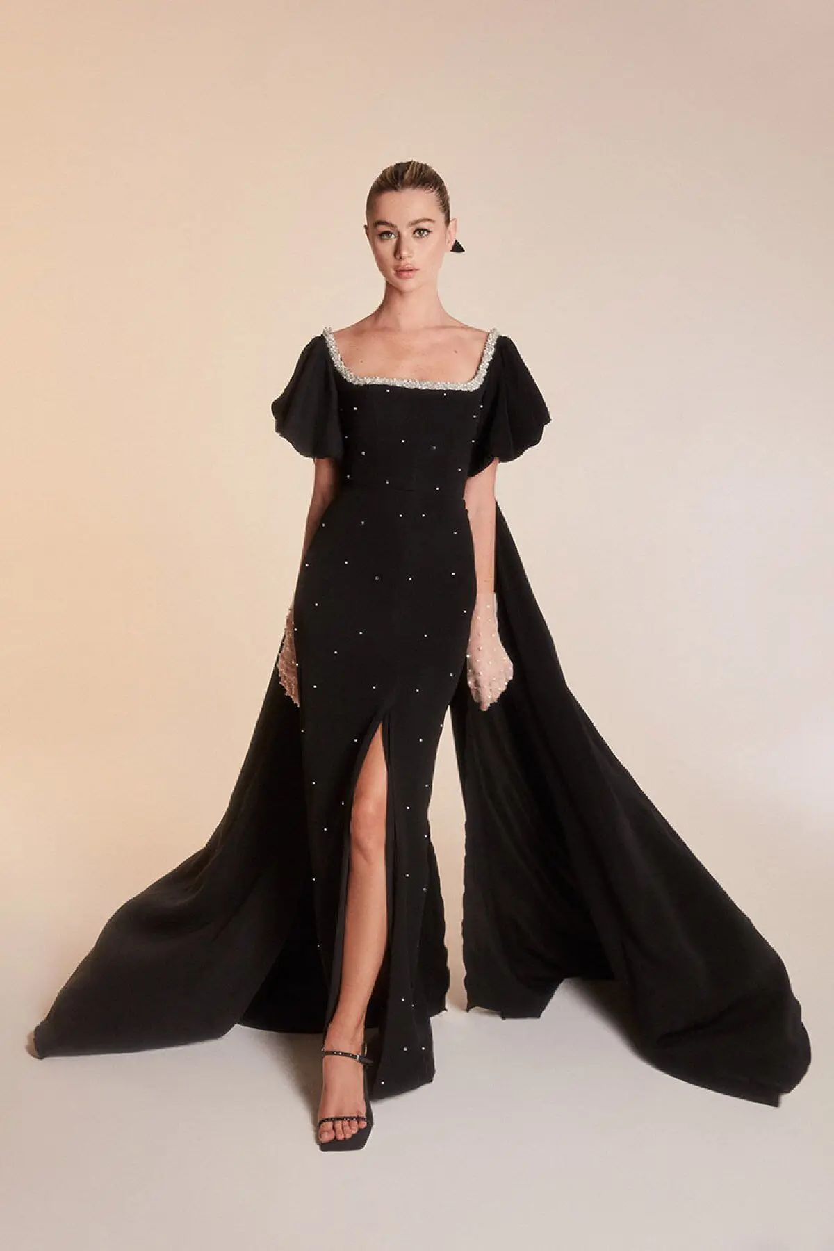 Luxurious Hot Sale Black Satin Short Sleeves With Sliver Beaded  فساتين السهرة vestidos de fiesta  فساتين سهره evening dresses