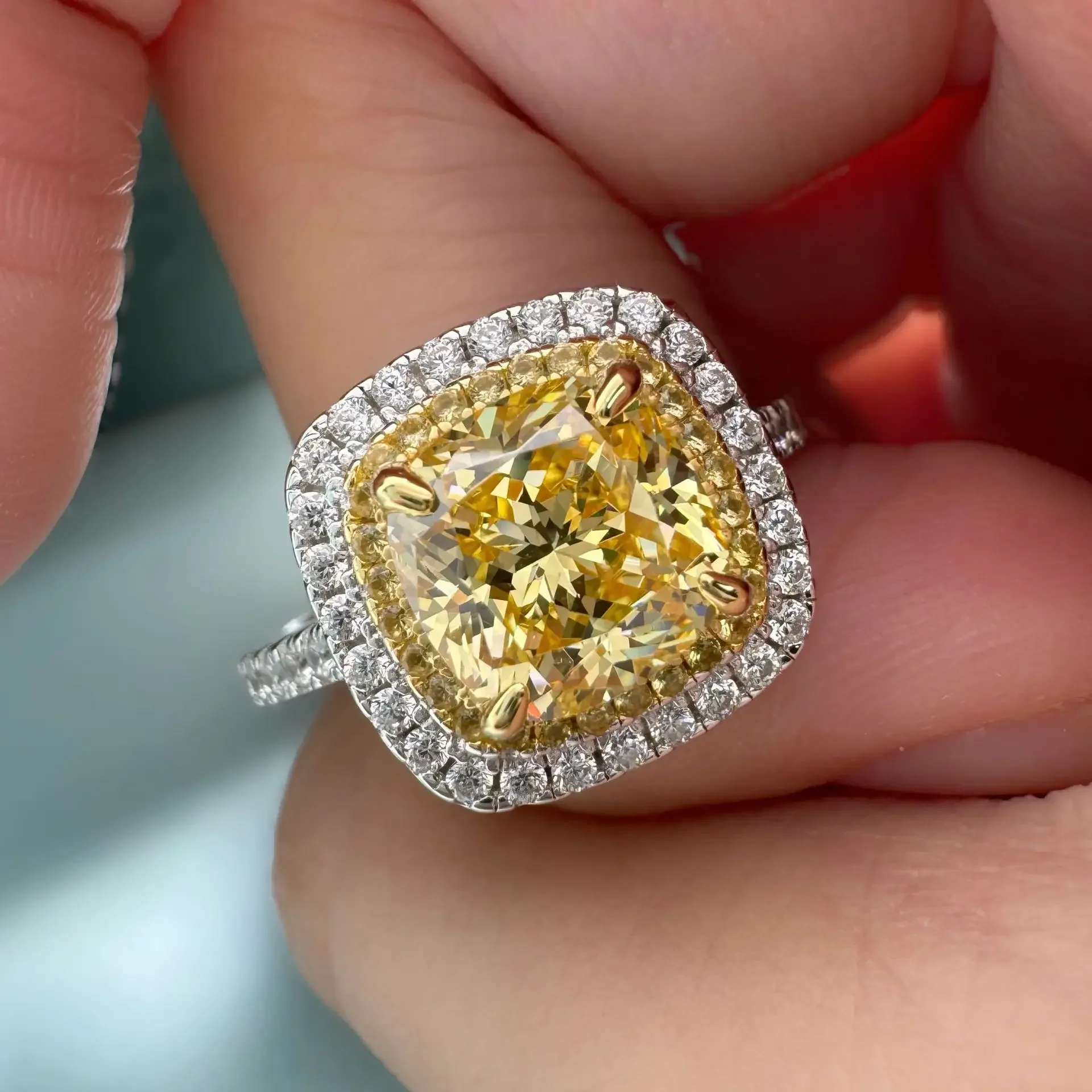 Solid 14K White Gold AU585 Platinum PT950 Ring Double Bezel Surrounded by Fat Square 2.5 Carat Yellow Diamond Ring