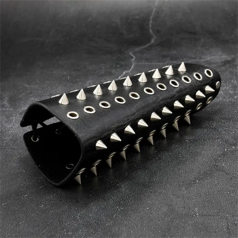 Admobus gantelet médiévaux rivetés à riveted PU Rived Rived Rived Riveted pour les passionnés cosplay mode Punk H7EF