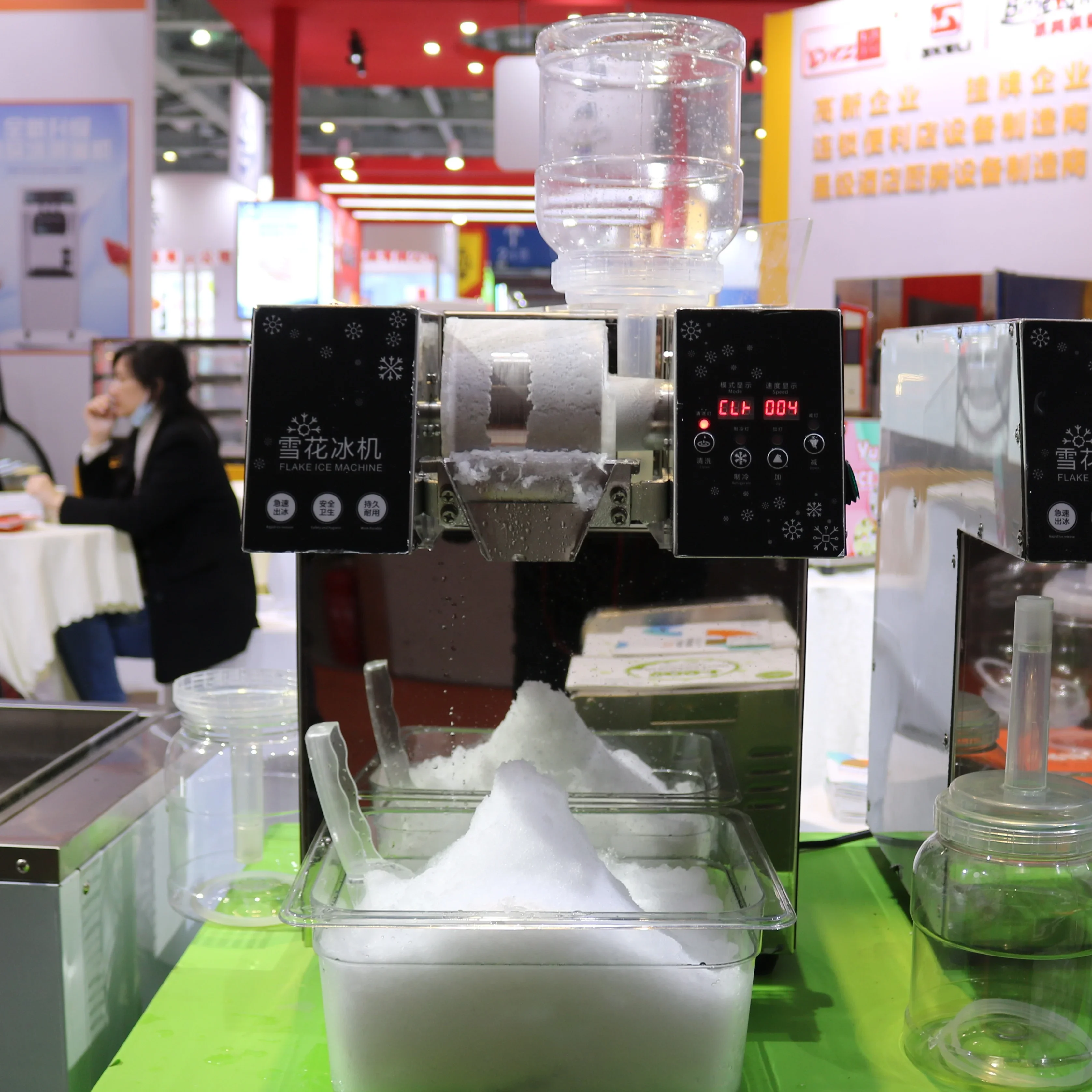 

Полностью автоматическая машина для производства снежинок и льда для малого бизнеса, промышленная коммерческая машина для изготовления снега и льда/машина для снежинок