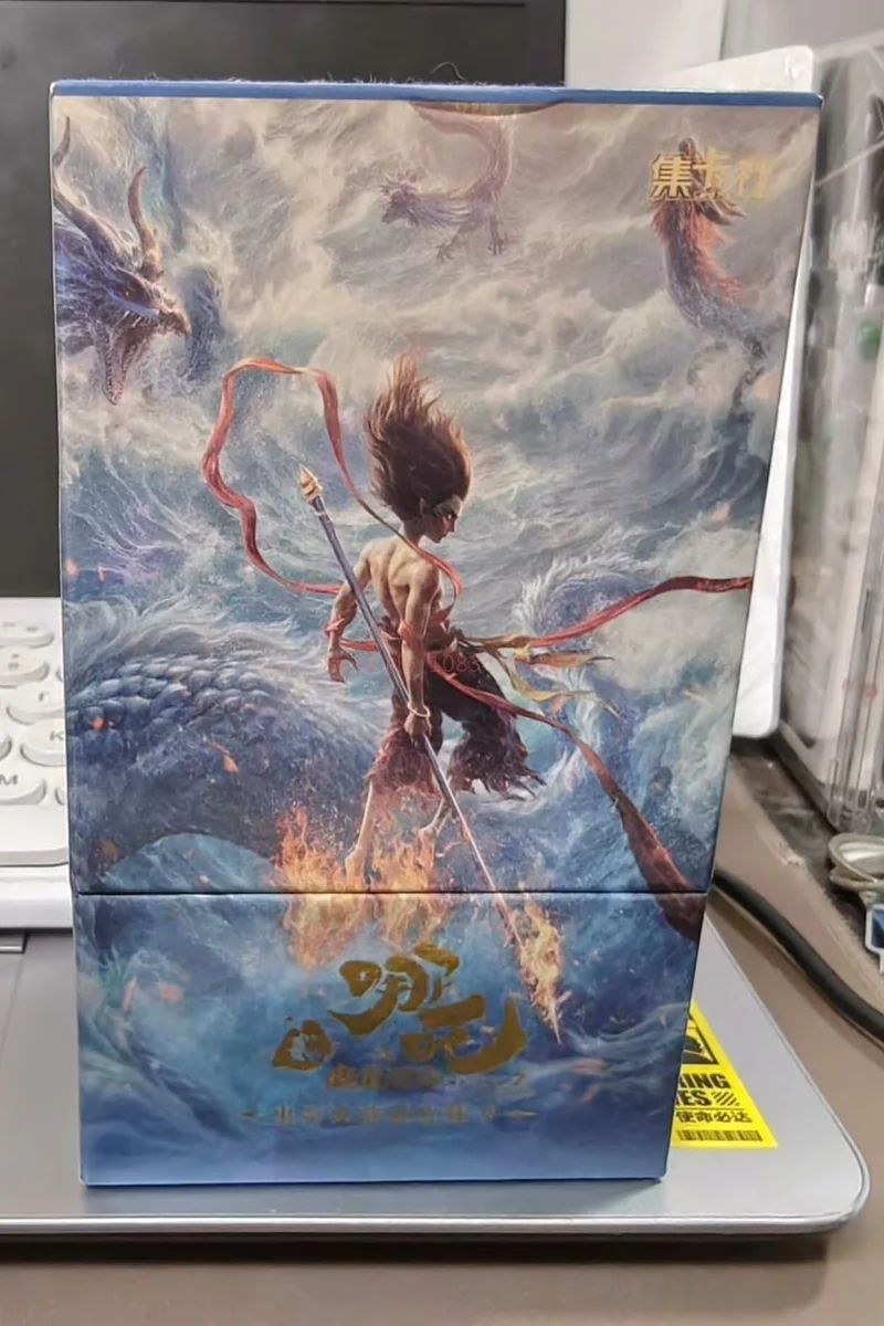 สินค้าใหม่มาใหม่ Original Nezha Card Devil Boy พิชิต Dragon King ภาพยนตร์ซีรีส์คอลเลกชันการ์ดของเล่นแพ็คลายเซ็นการ์ดของขวัญ