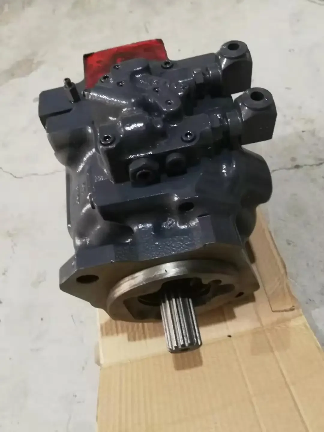 

Горячая распродажа Wb97 708-1U-00162 Главный гидравлический насос, оригинальный для Komatsu