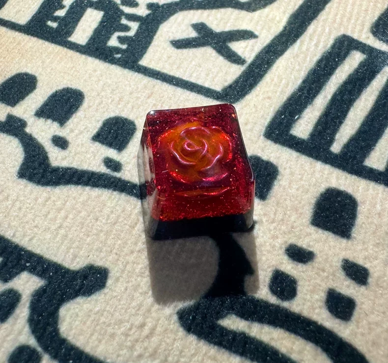 1pc Handmade Resin Personalized Red Roses Keycaps OEM for Cross-AxisMechanical Keyboards -Unique and Stylish Keycap Accessories