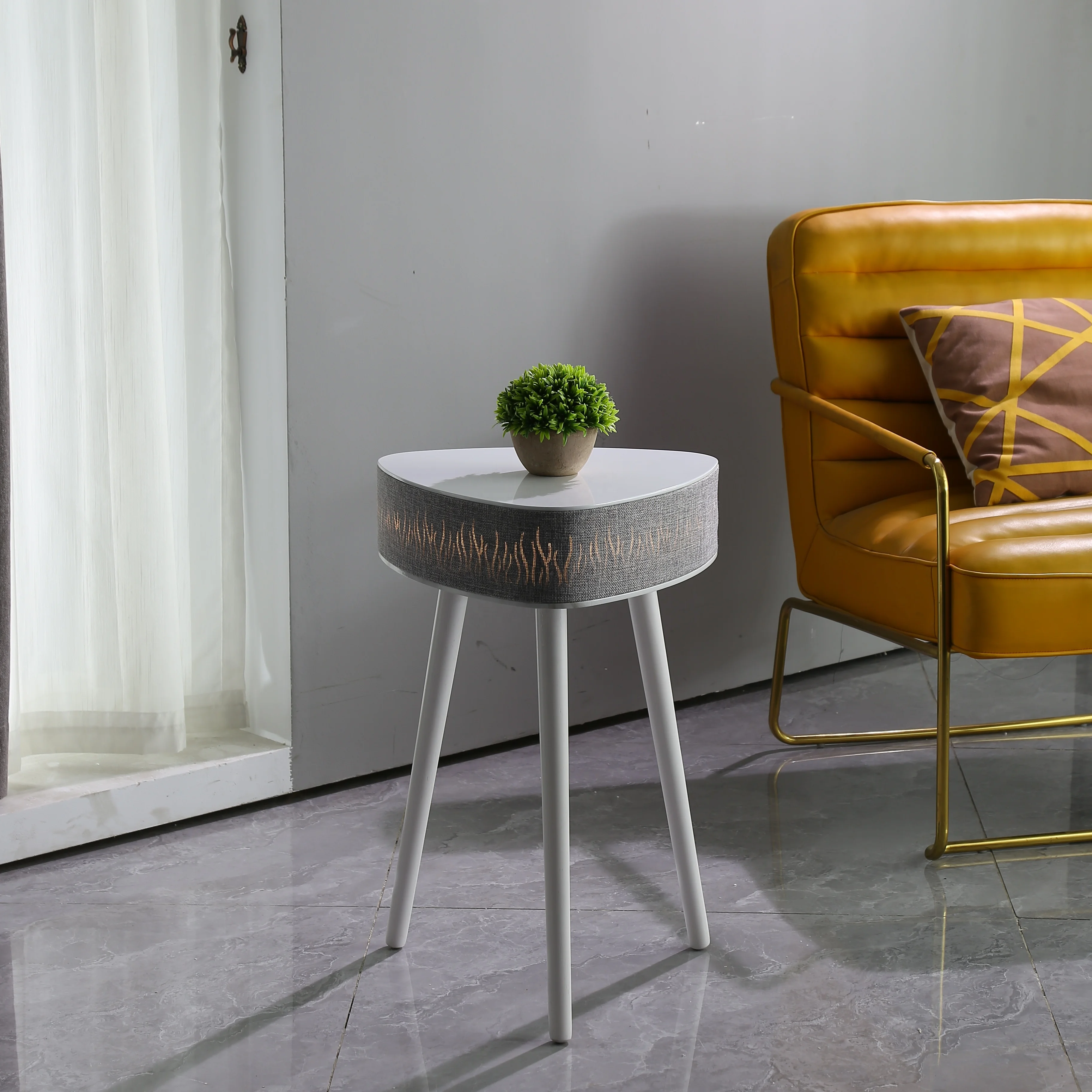 Moderner, hochwertiger, mit Leinen überzogener Couchtisch für Zuhause, Wohnzimmer und Balkon, Innenmöbel