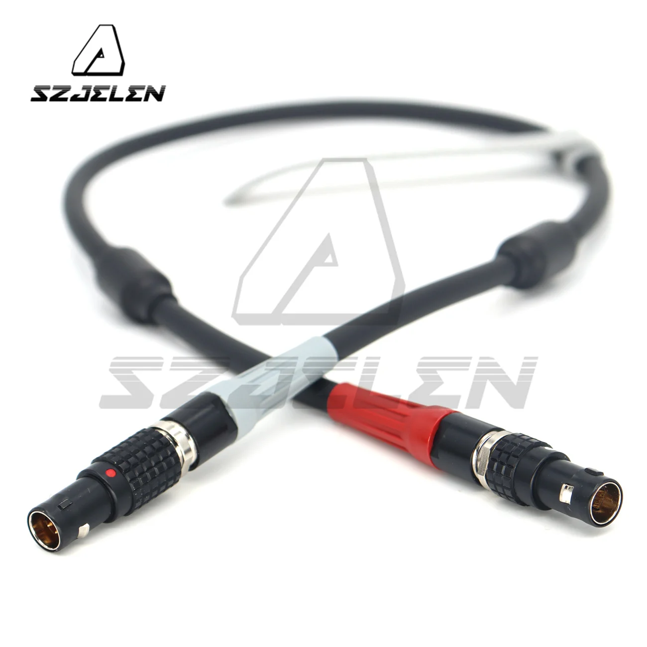 

Connects ARRI cforce RF motor/cmotion cPRO motor and Camin 7P to LBUS devices or LBUS power source.