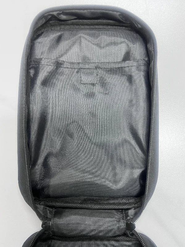 Lightweight Foldable Storage Box for Cars 24.5x8x6cm Polyester Material with Lid and Internal Dividers for Daily Item Management