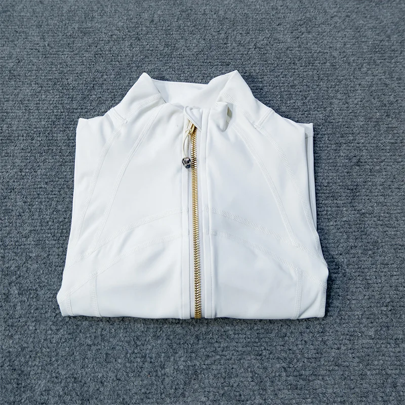 Kurze Yoga-Kleidung, neuer Stehkragen mit goldenem Reißverschluss, schnelltrocknend, atmungsaktiv und eng anliegend, geeignet für Sport und Laufen. – Detail 18