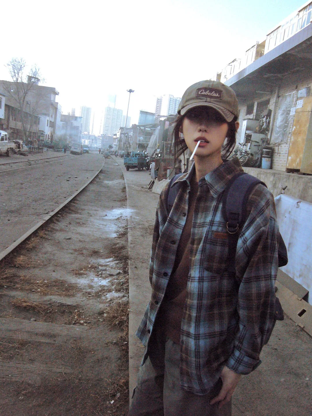 

Ретро-рубашка в американском стиле с цветными блоками и клетчатым узором, с длинным рукавом, женская, весна-лето, новый стиль, повседневная верхняя одежда, свободный крой для создания многослойных образов