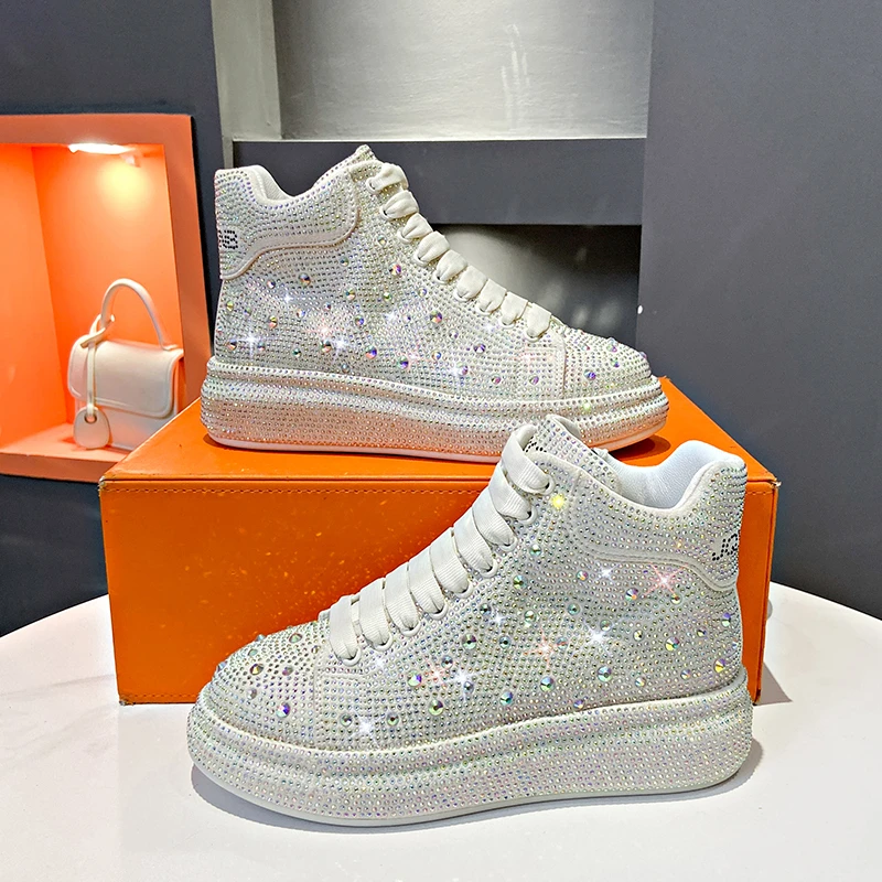 2024 New Luxury Designer Sneakers Full Diamond Shoes Versatile Thick Sole Water Diamond Casual Skateboard Shoes zapatos de mujer