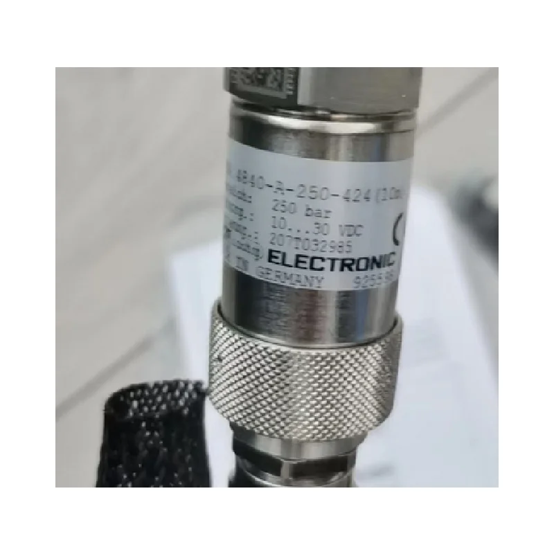 

Original New Made in Germany HDA4840-A-400-424(15M) Pressure Switch Pressure Sensor