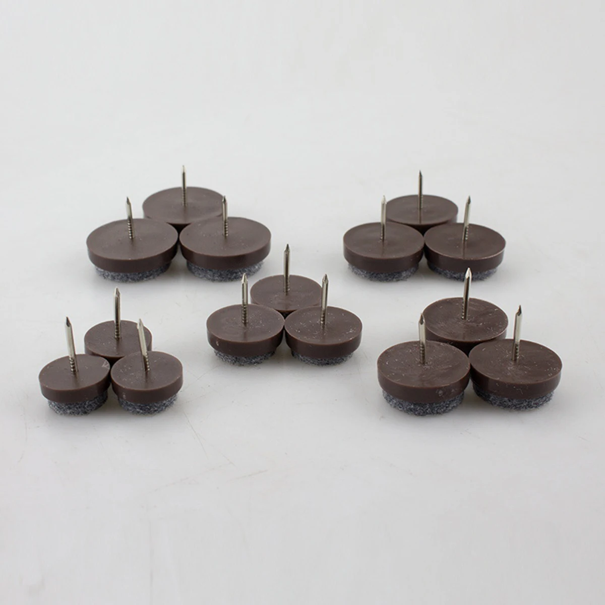 

32 Pcs slip Felt Table Pad Floor Protector Pads Furniture Feet Pad Furniture Feet Chair Noise Reduction Scratch Prevention