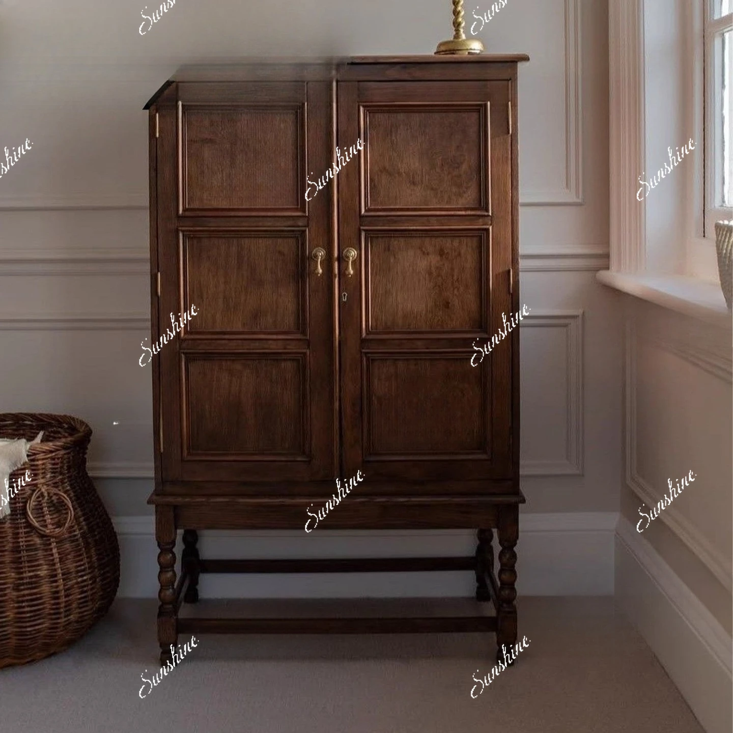 

American retro, entrance cabinet, living room decoration, double door locker