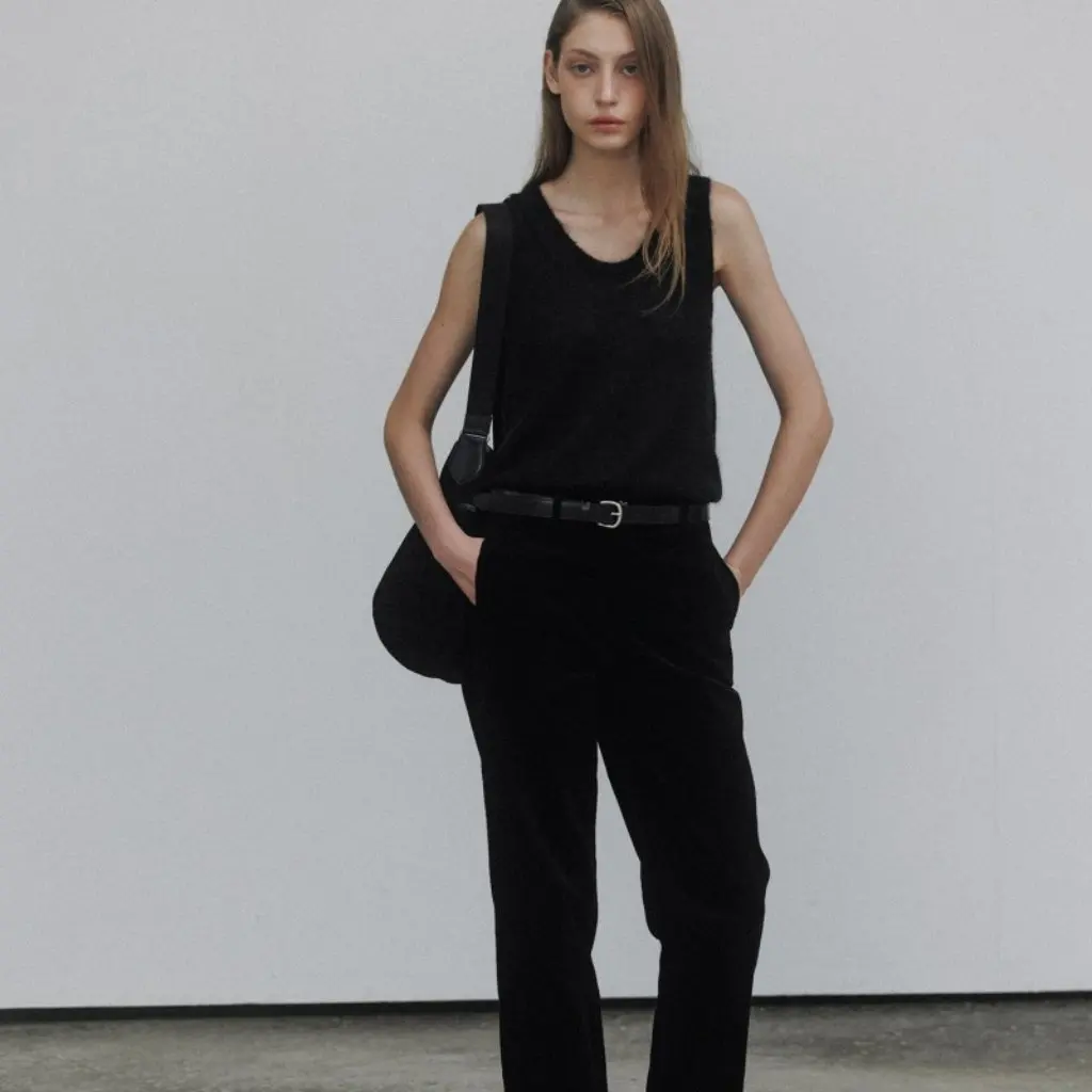 

Women's Slimming Mohair Sleeveless Vest Versatile Simple Written Camisole for Spring And Summer