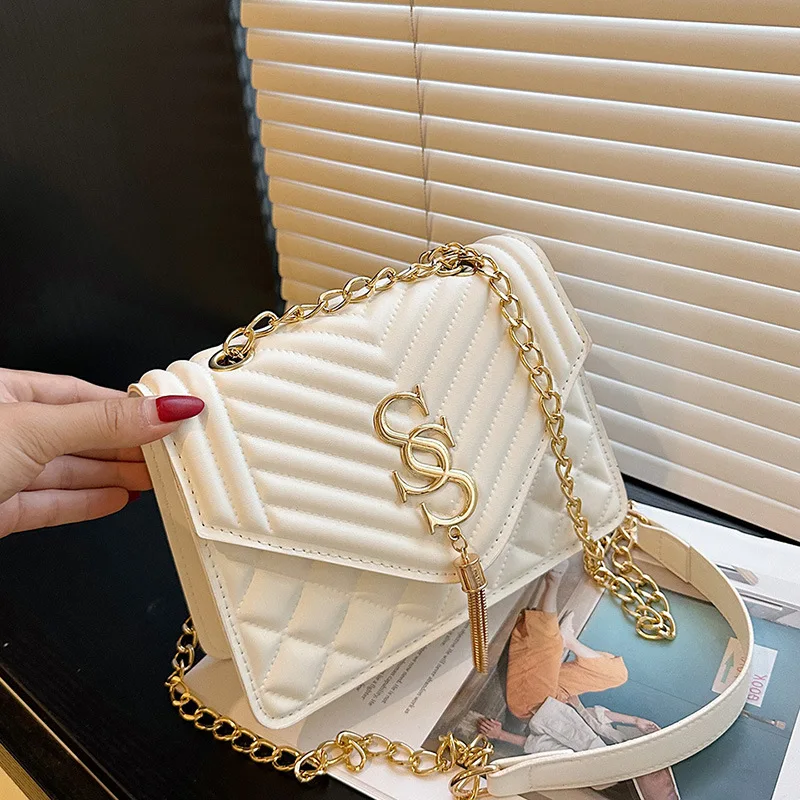 

2025 Новый темпераментный модный дизайн на одно плечо через плечо в иностранном стиле, однотонная сумка в стиле ретро, сумка с текстурой отступа