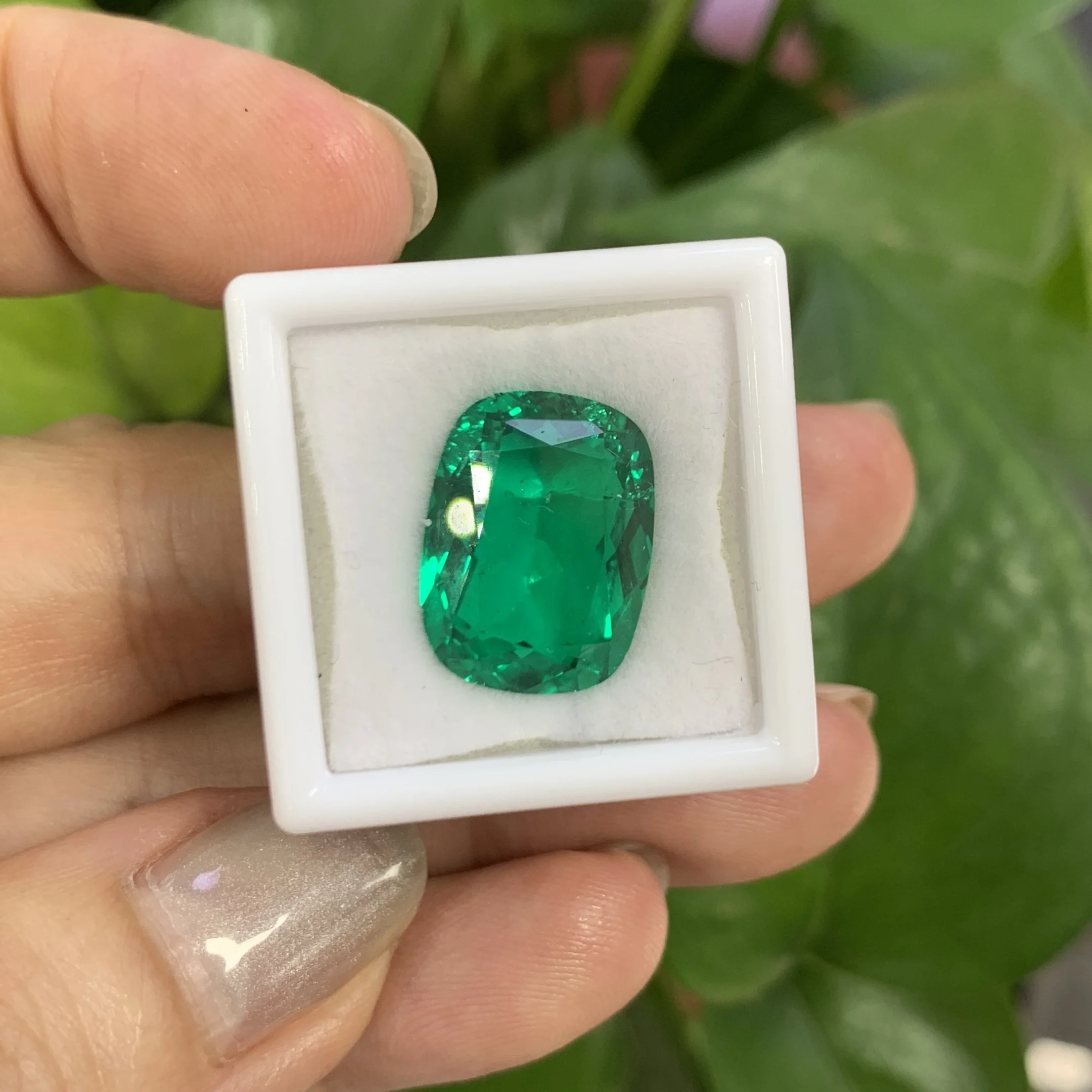 

Lab Grown Columbia Emerald VVS1 Clarity For party birthday gifts Optional AGL Certificate Jewelry Accessory